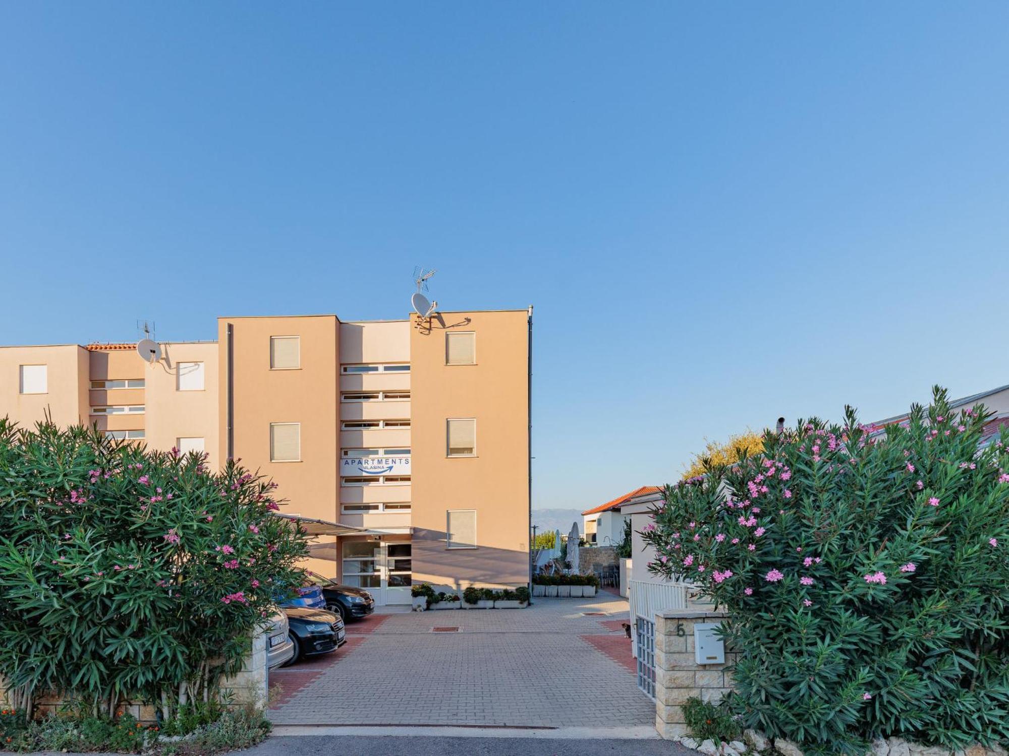 Apartment Mlasina-6 By Interhome Нін Екстер'єр фото
