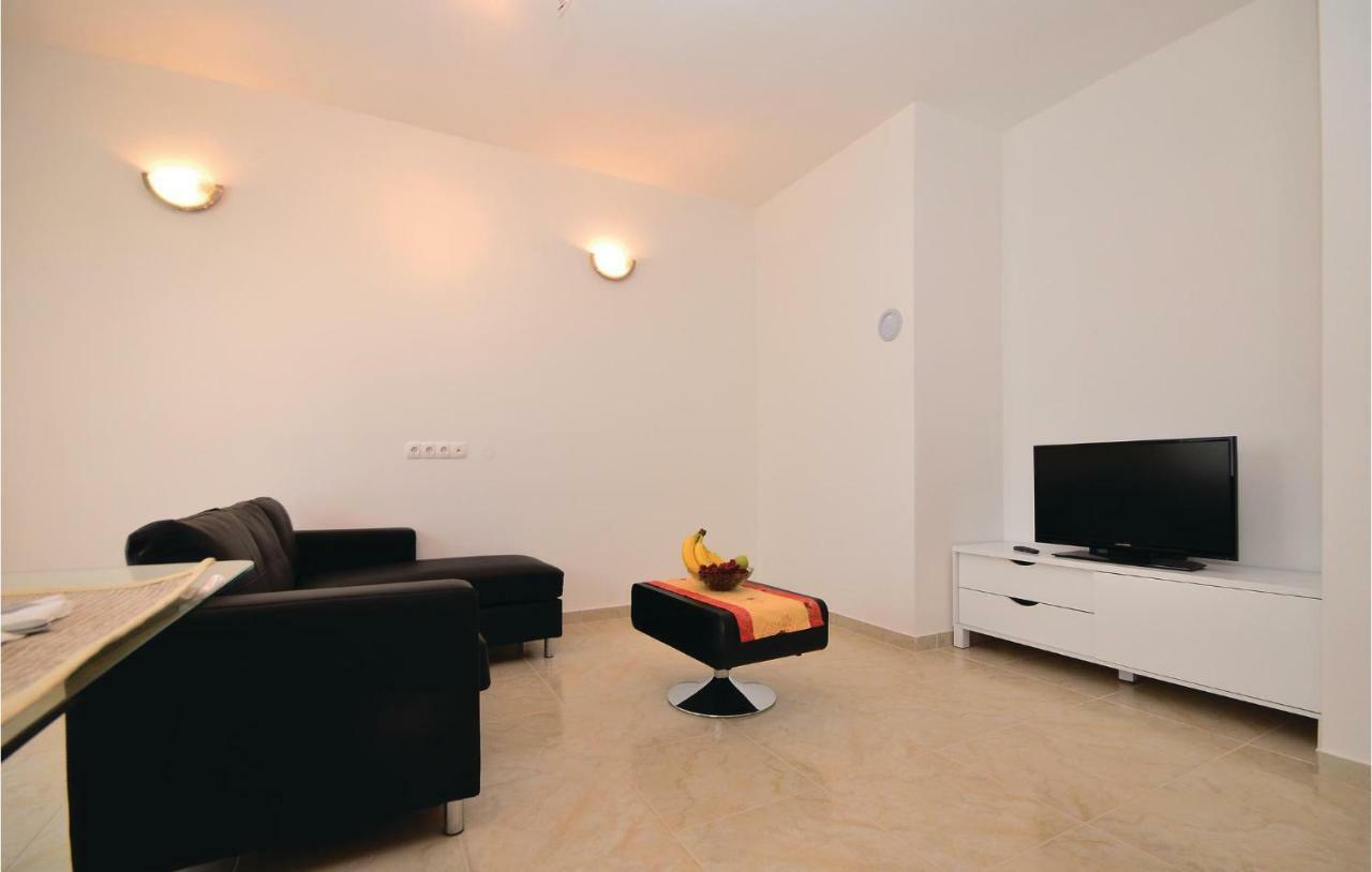 Apartment Mlasina-6 By Interhome Нін Екстер'єр фото